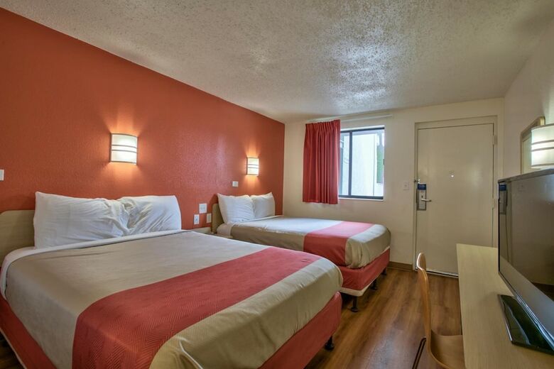 Motel 6 Tallahassee West