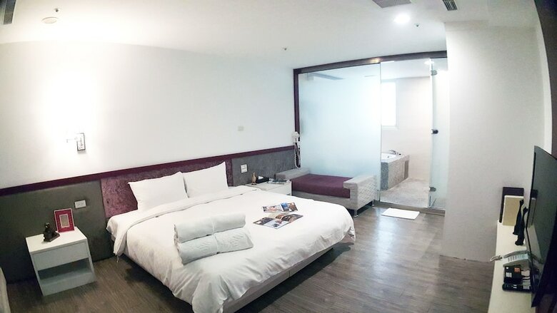 Walker Hotel Sanchong Zhengyi Branch