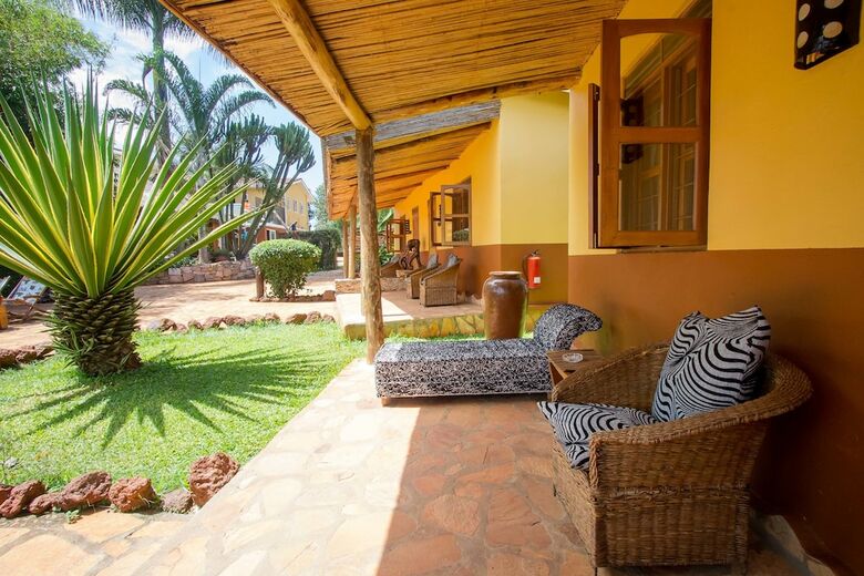 Hotel 2 Friends Guest House