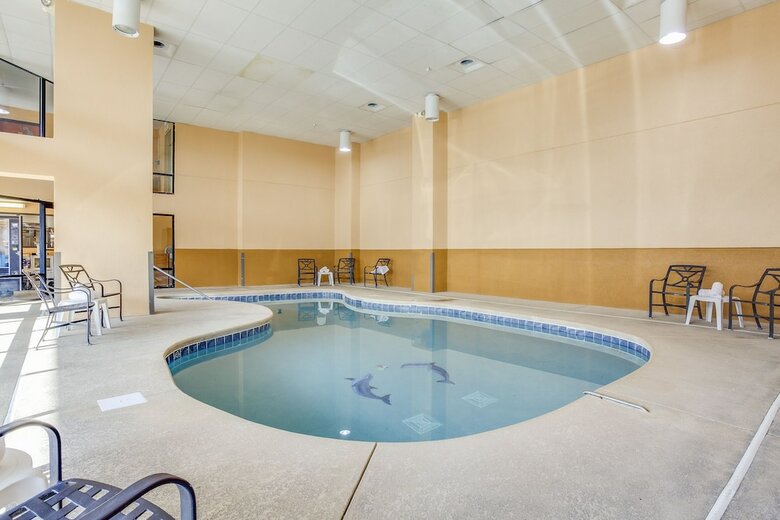 Hotel Mountain Vista Inn & Suites