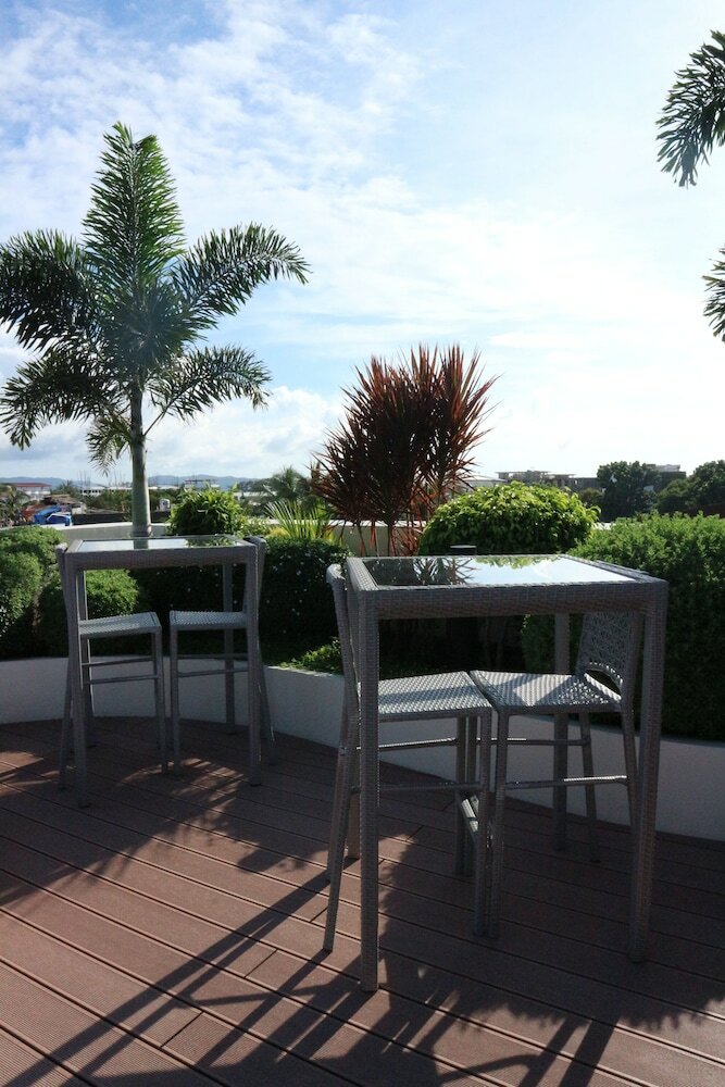 Hotel The Ferra Premier By Jg