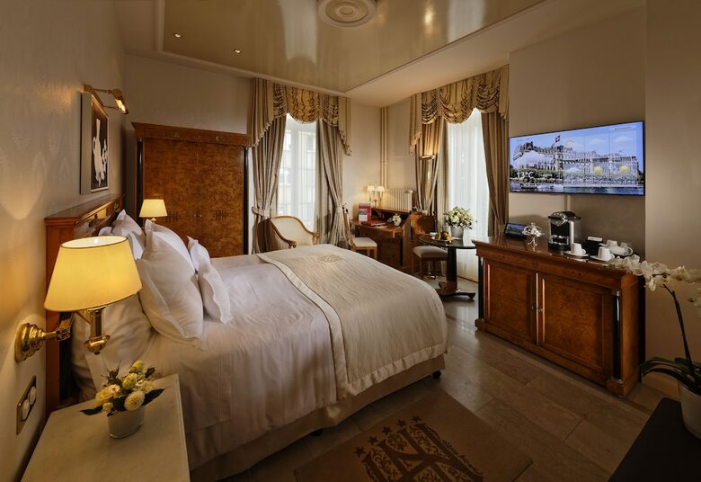 Grand Hotel National