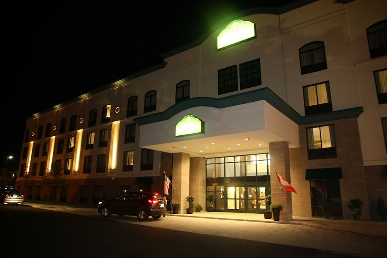 Hotel Wingate By Wyndham Niagara Falls