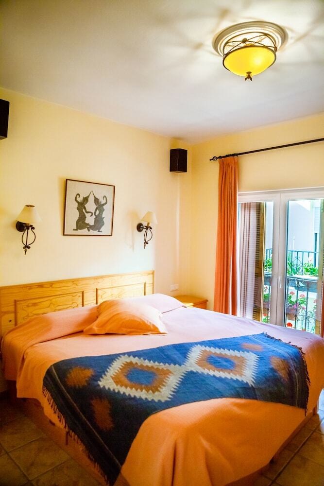 Apartamentos Casa Charlotte Nerja