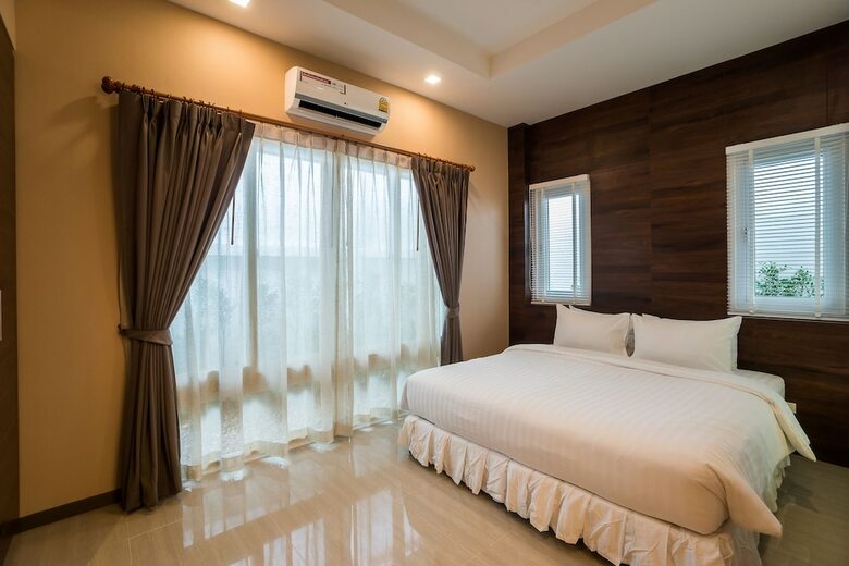 The Ville Jomtien Pool Villa