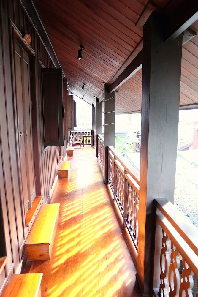 Hotel Phousi Guesthouse