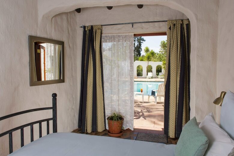 Hotel By Bush Telegraph Lodge