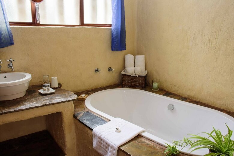 Hotel By Bush Telegraph Lodge