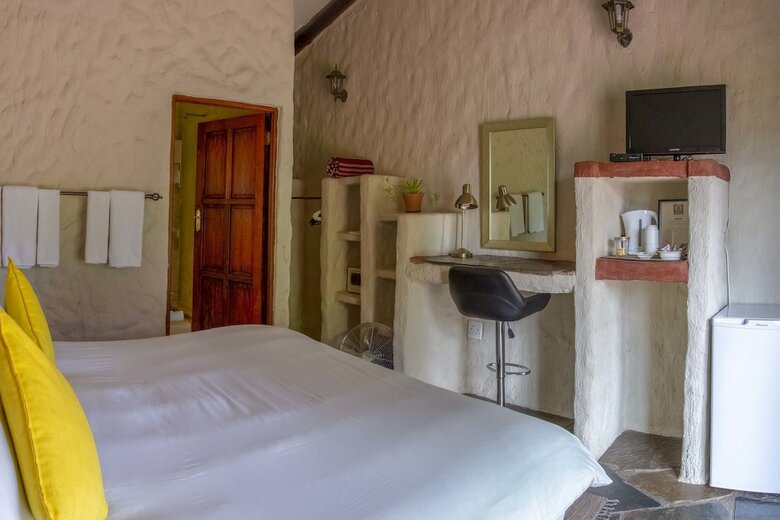 Hotel By Bush Telegraph Lodge