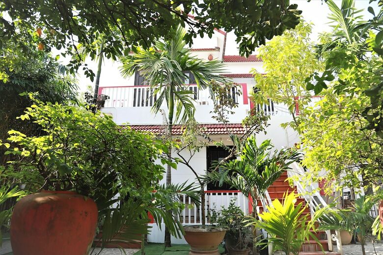 Hotel Red House Homestay