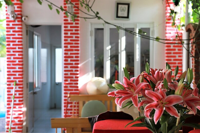 Hotel Red House Homestay