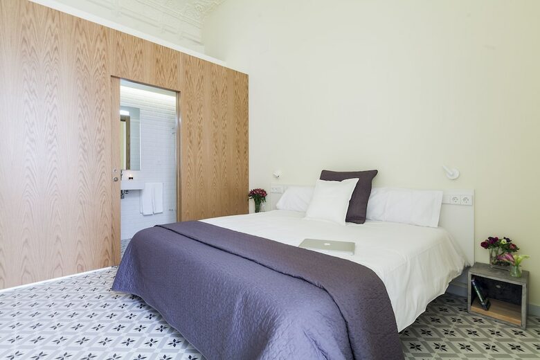 Apartamentos Uma Suites Pau Claris Barcelona
