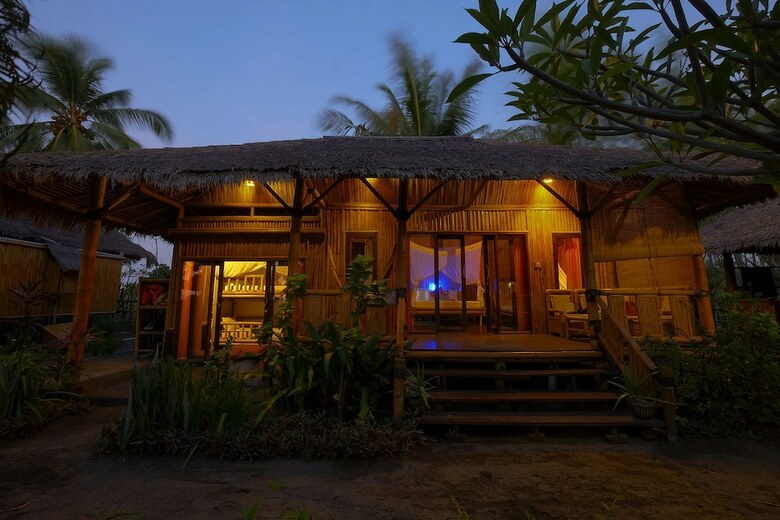 Hotel Rinjani Beach Eco Resort