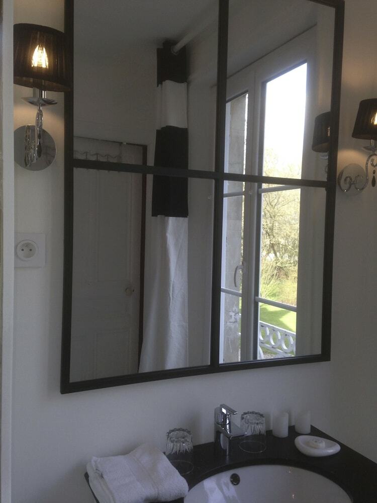 Hotel Le Ch�teau D'omi�court