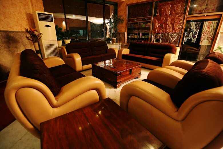 Hotel Devi Grand