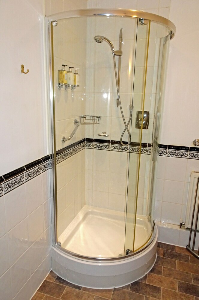 Hotel Storrs Gate House