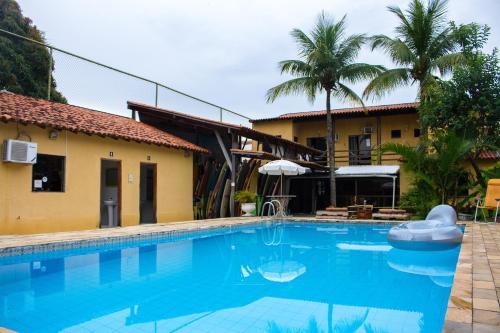 Albergue Rio Surf House