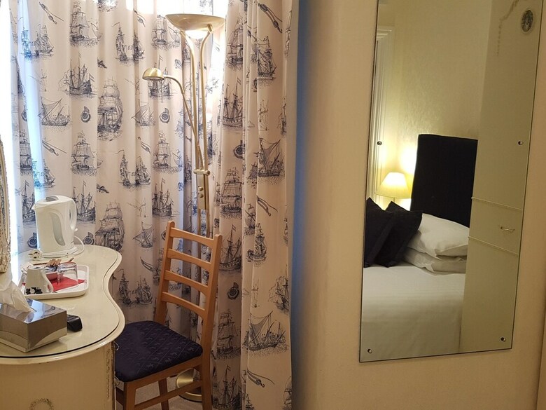 Bed & Breakfast Sandway House
