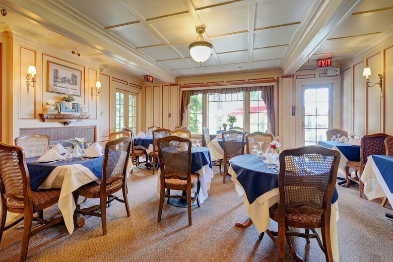 Bed & Breakfast The Latch Inn And Restaurant