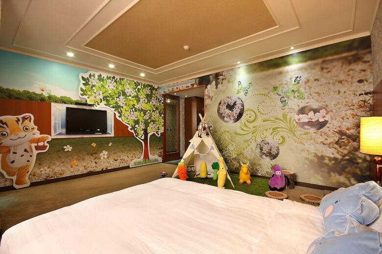 Hotel Golden Tulip - Aesthetics