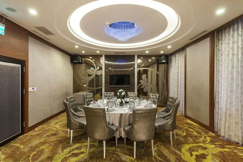 Hotel Golden Tulip - Aesthetics