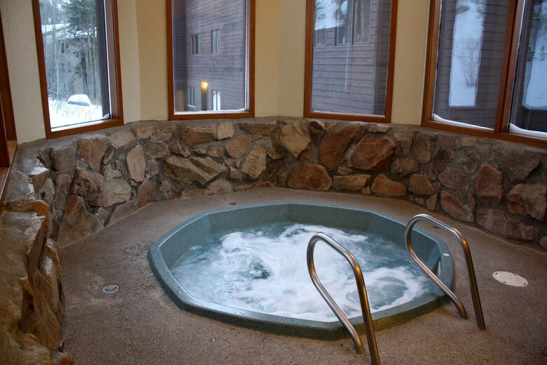 Woods Manor #302a By Peak Property Management
