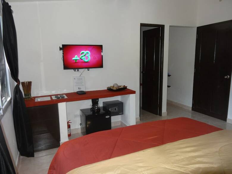 Villa Botero By Casa Mojito Bed And Breakfast
