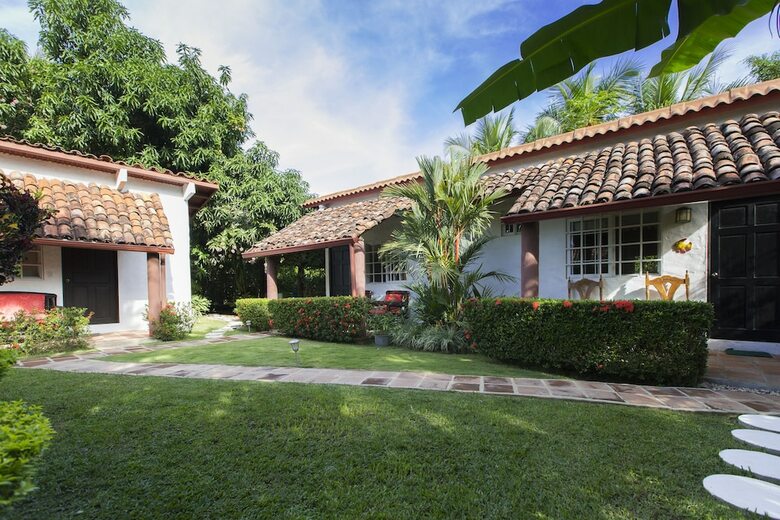 Villa Botero By Casa Mojito Bed And Breakfast