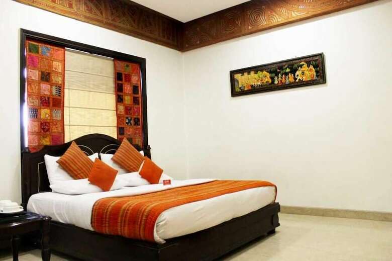 Oyo 557 Hotel Lavish Inn