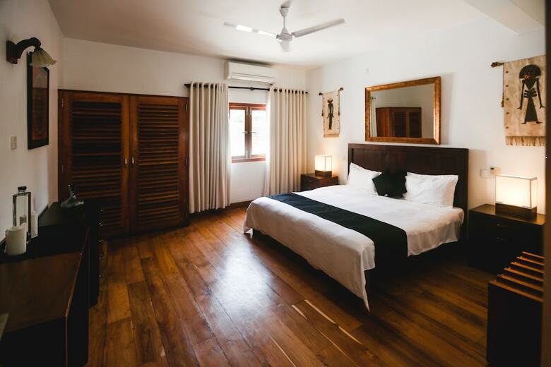 Hotel Footprints Villa