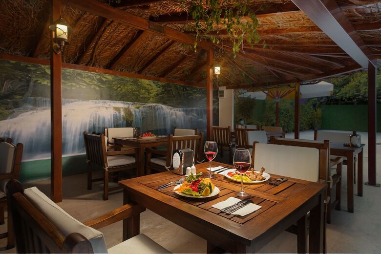 Golden Orange Hotel