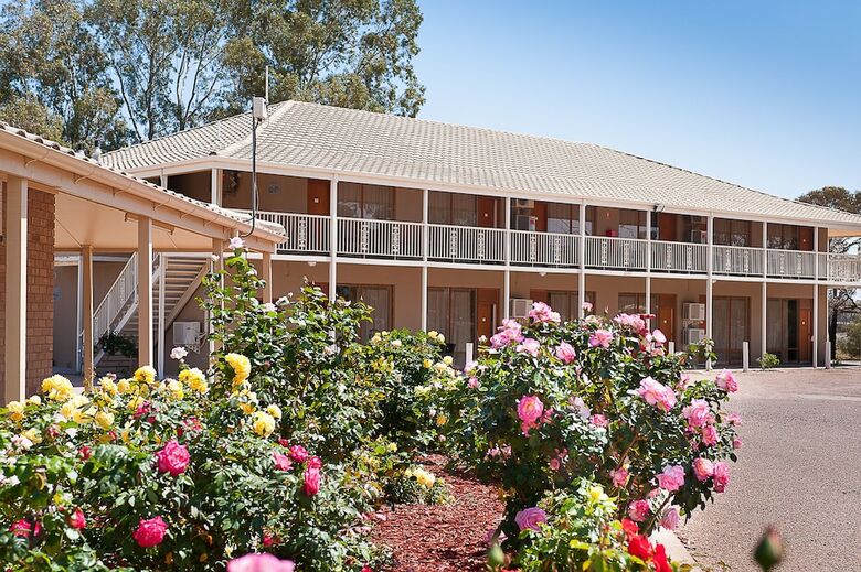 The Standpipe Golf Motor Inn