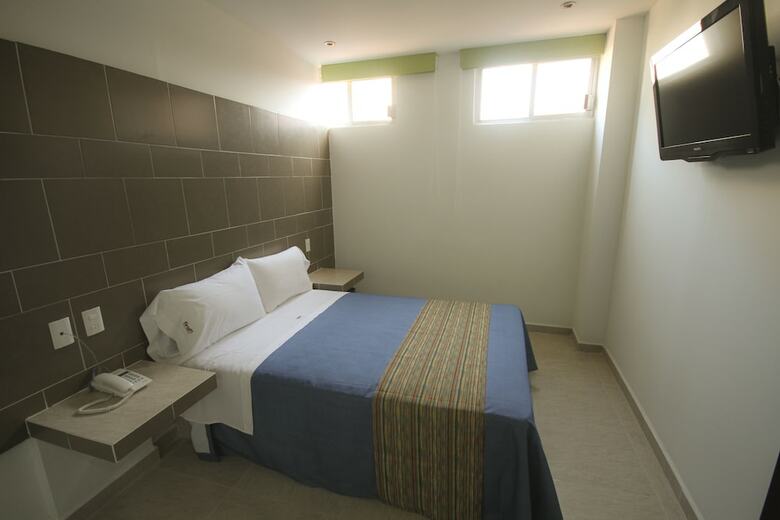Hotel First Inn
