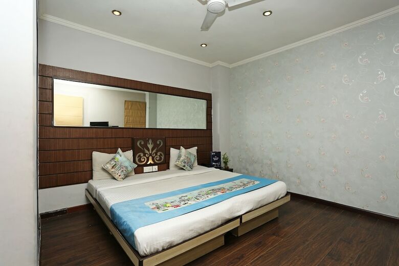 Oyo 386 Hotel Lotus Panache