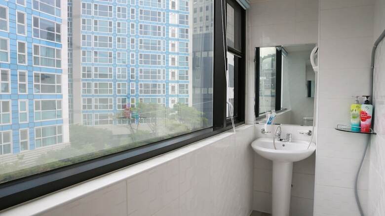 Hostal Grand Field Residence Hostel