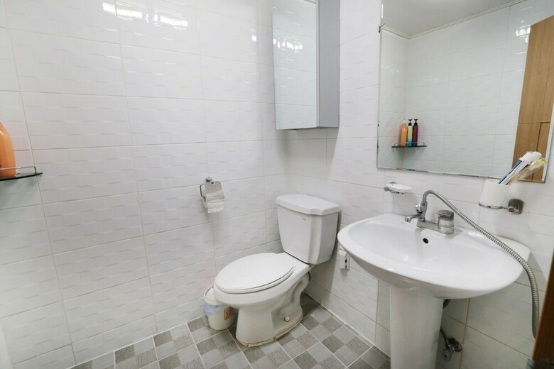 Hostal Grand Field Residence Hostel