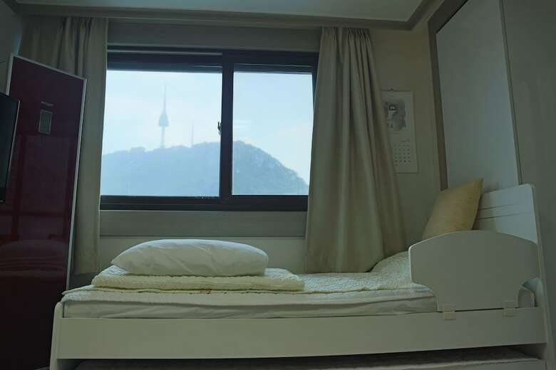 Hostal Grand Field Residence Hostel