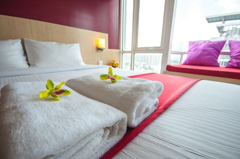 Aparthotel Implace Impact @ Msociety Condo