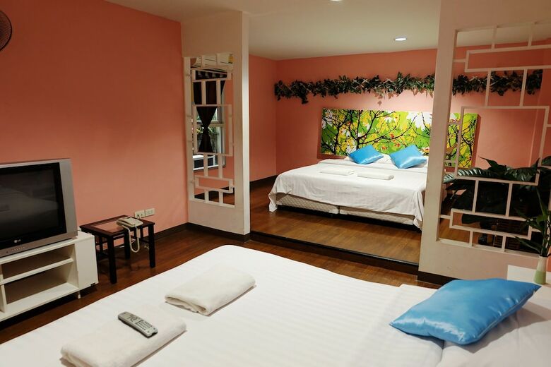 Hostal Take A Nap Hotel