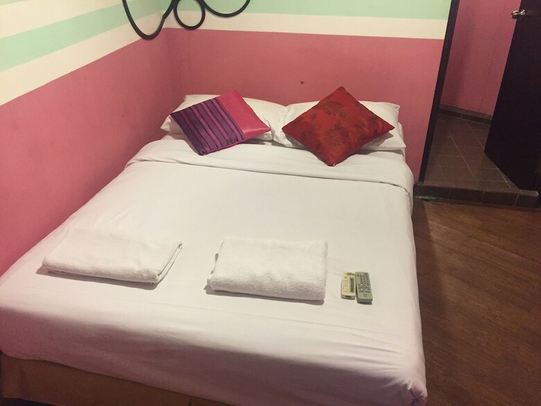Hostal Take A Nap Hotel