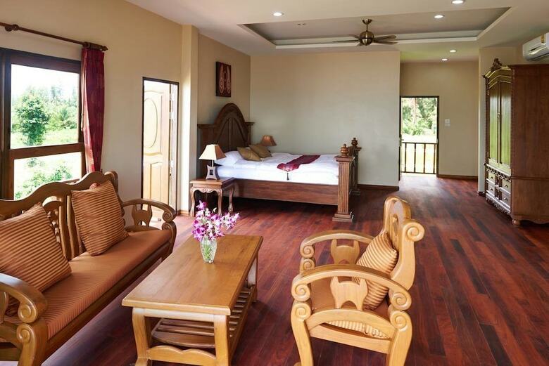 Hotel Sara Beachfront Boutique Resort