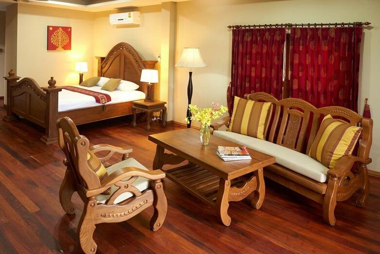 Hotel Sara Beachfront Boutique Resort