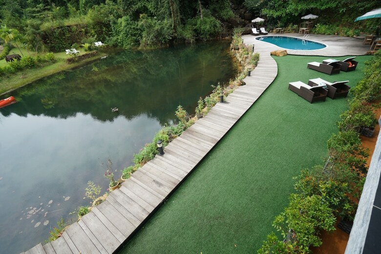 Hotel Tatai Resort & Marina