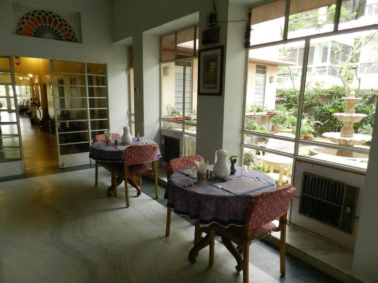Hotel Tara Niwas