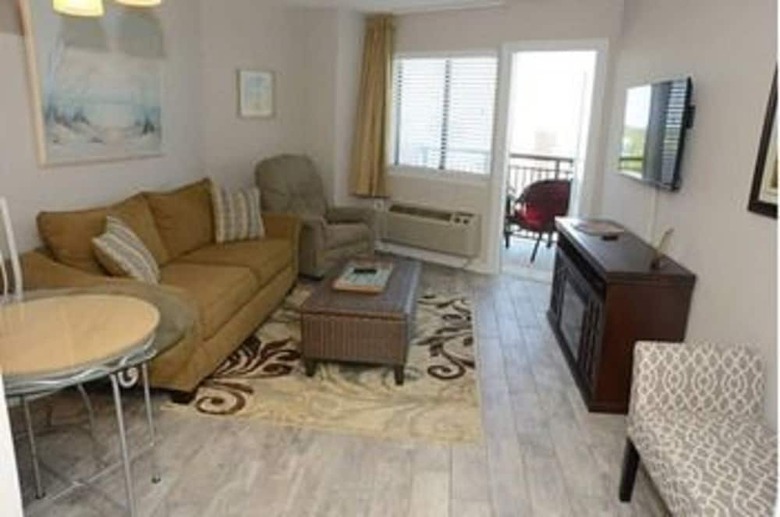 Bluewater Resort By Elliott Beach Rentals