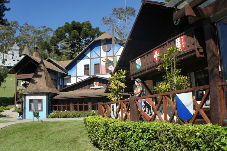 Hotel Village Le Canton