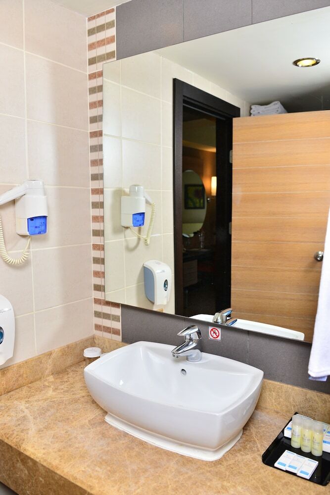 Long Beach Harmony Hotel & Spa - All Inclusive