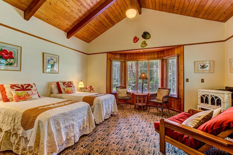 Bed & Breakfast Kilauea Lodge And Restaurant