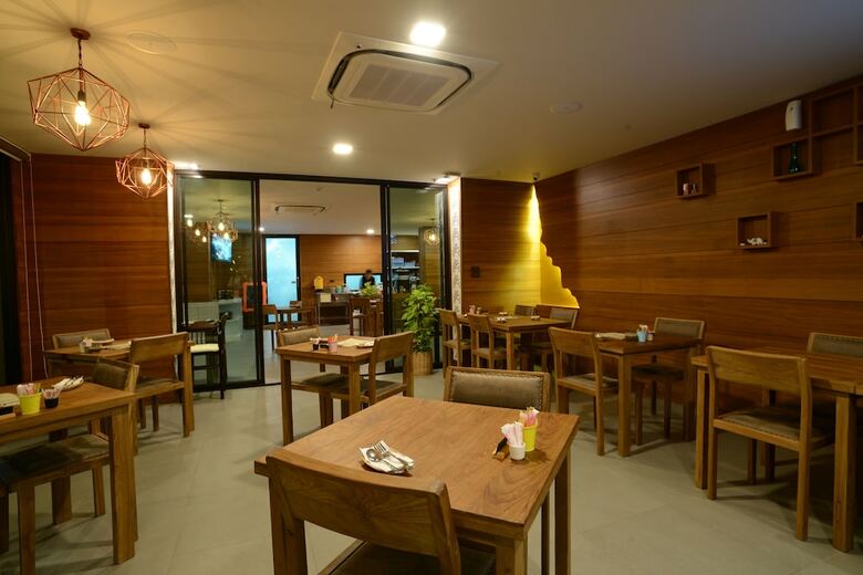 Cmor Hotel Chiang Mai By Andacura