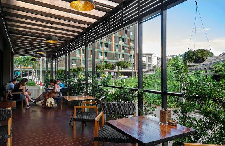 Cmor Hotel Chiang Mai By Andacura
